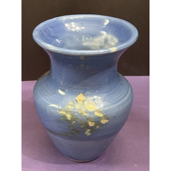 Medium-Size Blue Glazed Signed Art Pottery Vase 7 5/8” - Picture 4 of 7